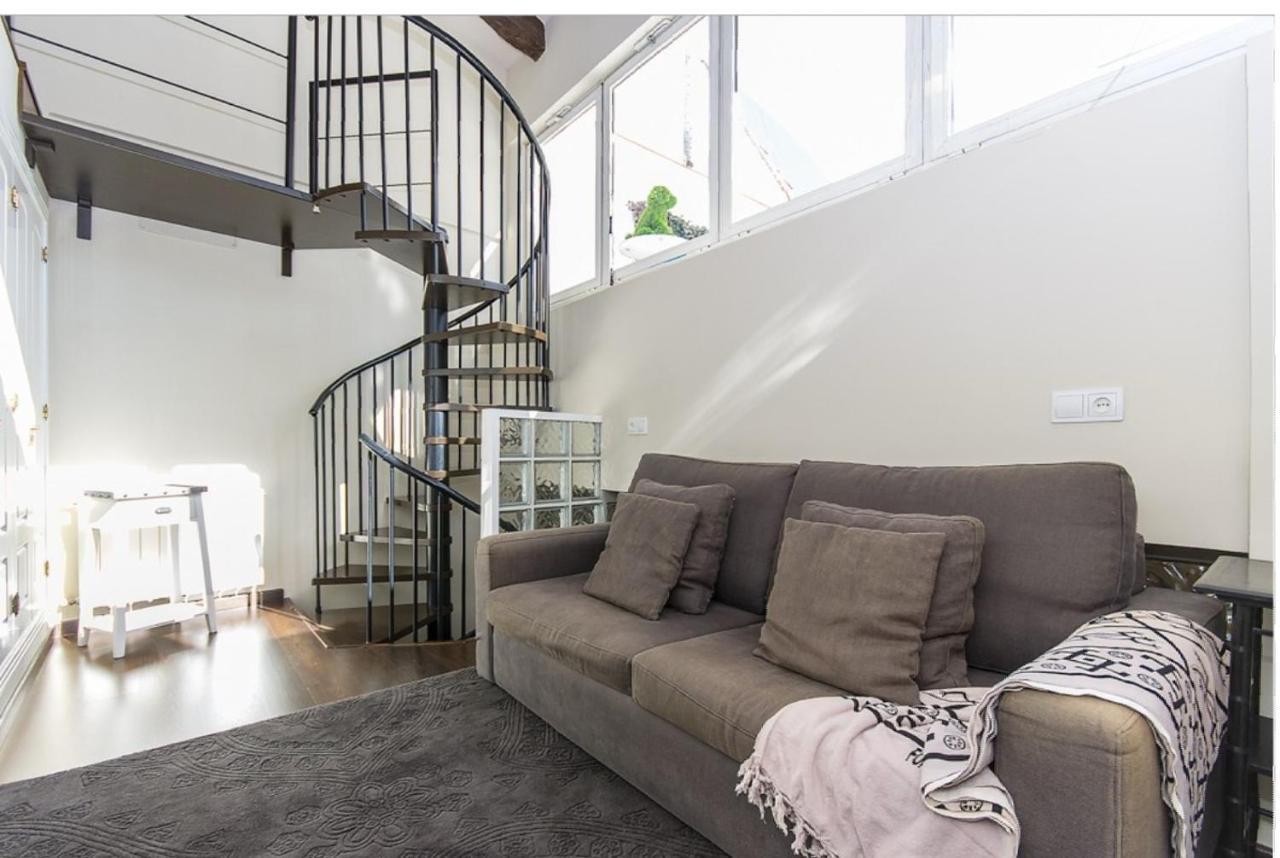 No Turistic Rental, Duplex Penthouse In The Historic Center, Valencia, Ideal For Those Looking To Stay In The City For A Season, Including Professionals And Students Экстерьер фото