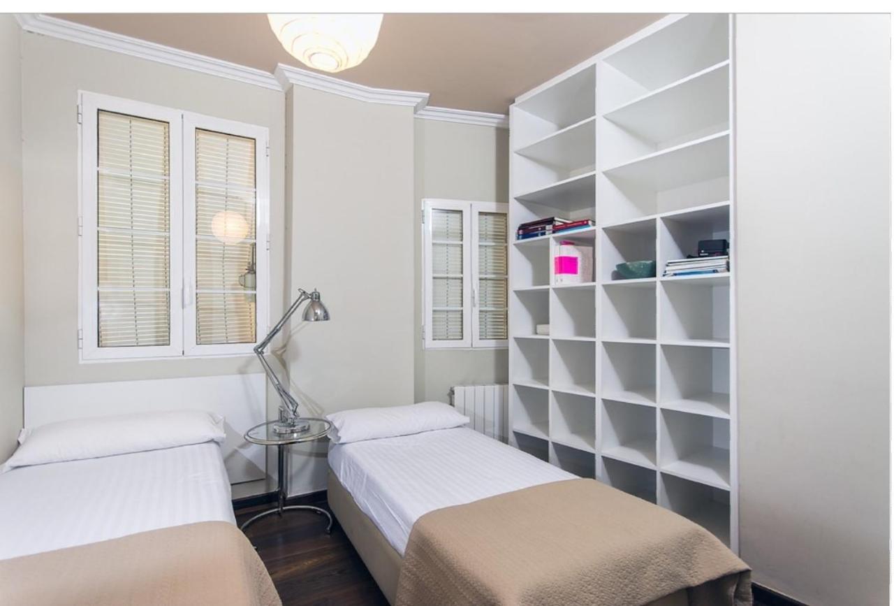 No Turistic Rental, Duplex Penthouse In The Historic Center, Valencia, Ideal For Those Looking To Stay In The City For A Season, Including Professionals And Students Экстерьер фото