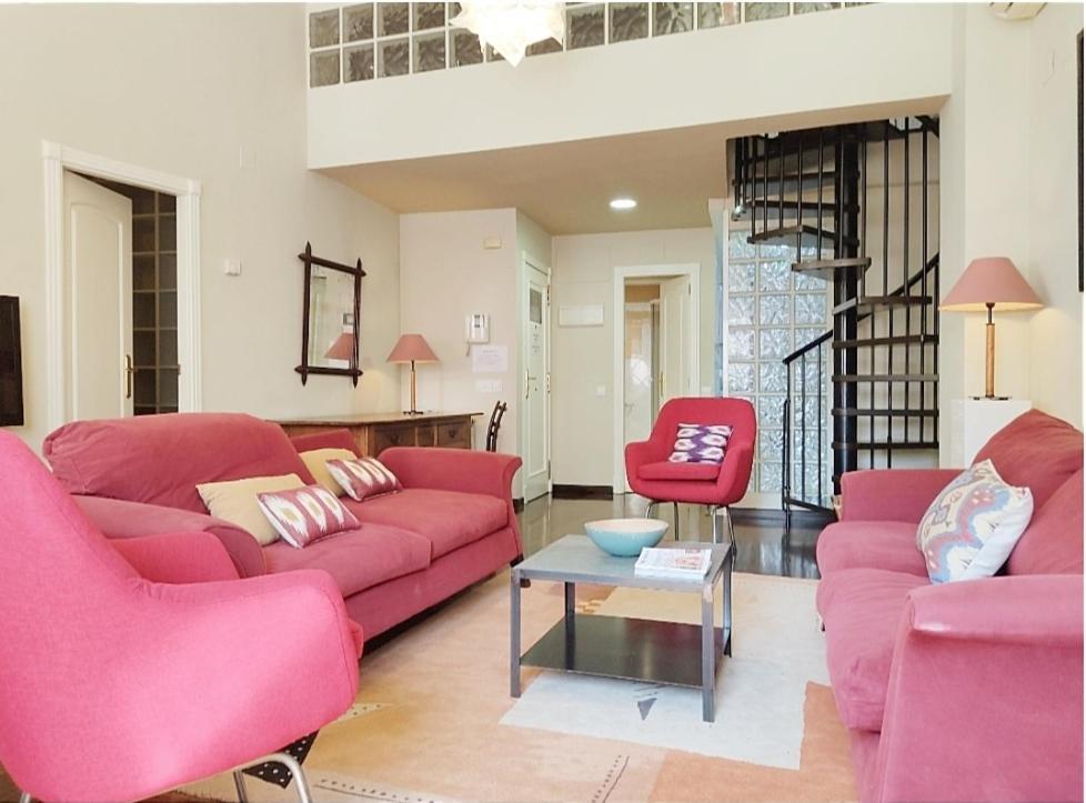 No Turistic Rental, Duplex Penthouse In The Historic Center, Valencia, Ideal For Those Looking To Stay In The City For A Season, Including Professionals And Students Экстерьер фото